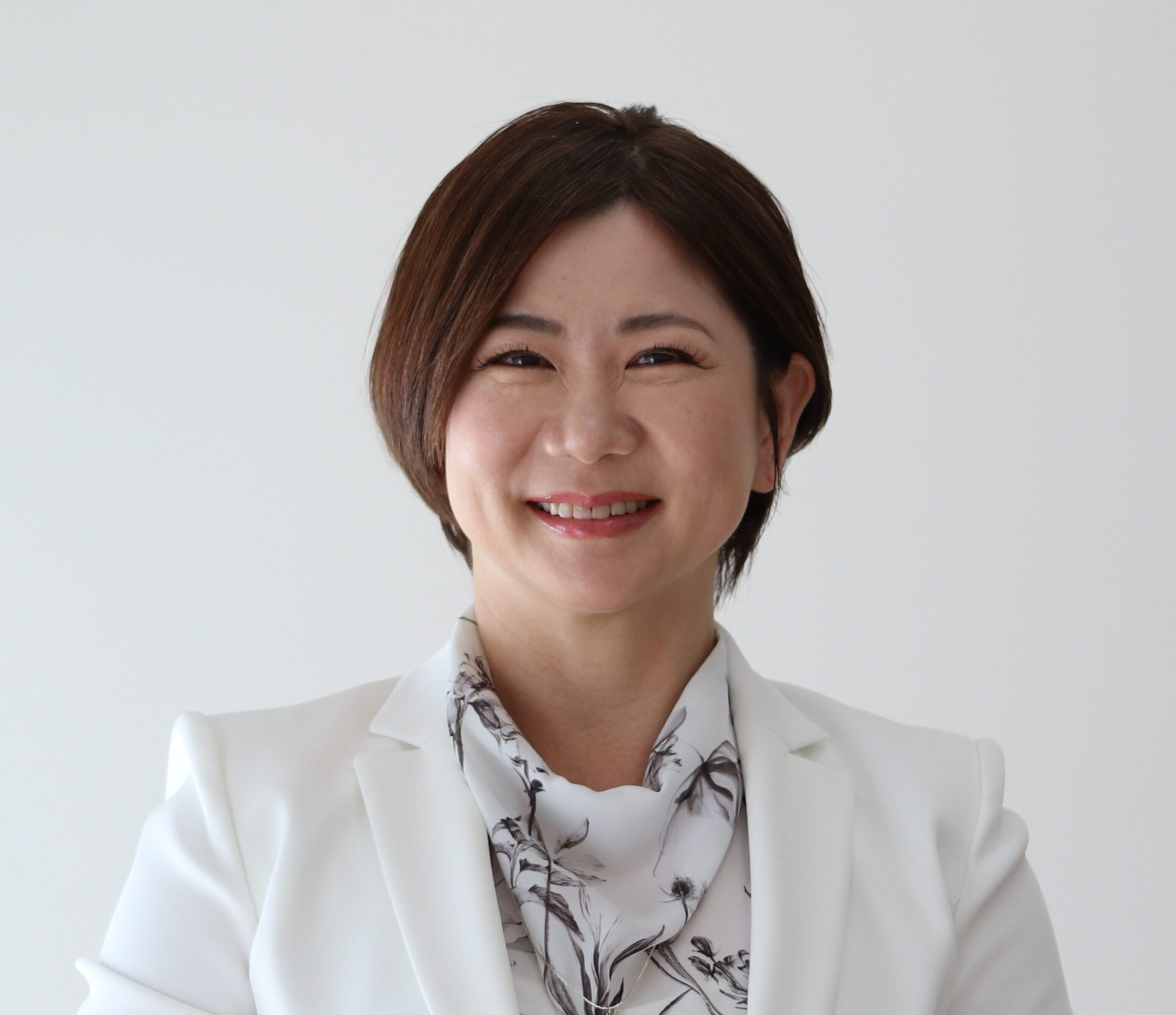 井上　真弓